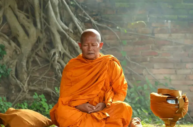 Nằm Mơ Thấy Sư Thầy Tốt Hay Xấu – Đánh Số Gì Chắc Ăn Nhất Kubet Casino?